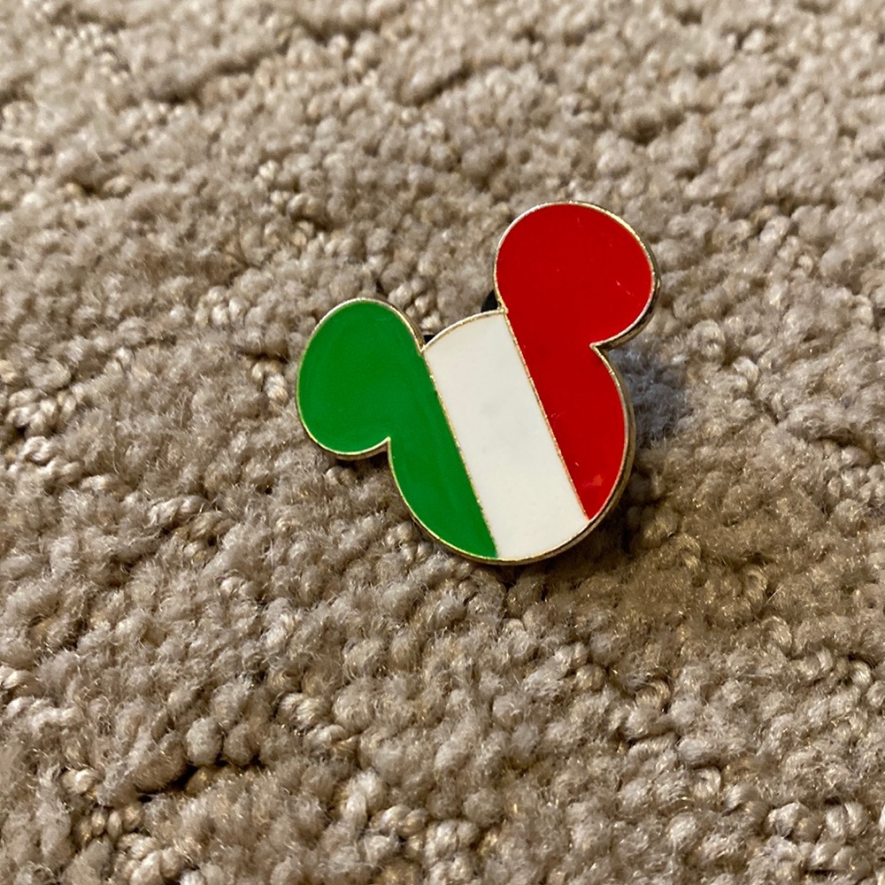 Disney pin